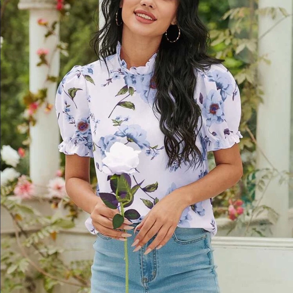 SHEIN Puff Sleeve Floral Top